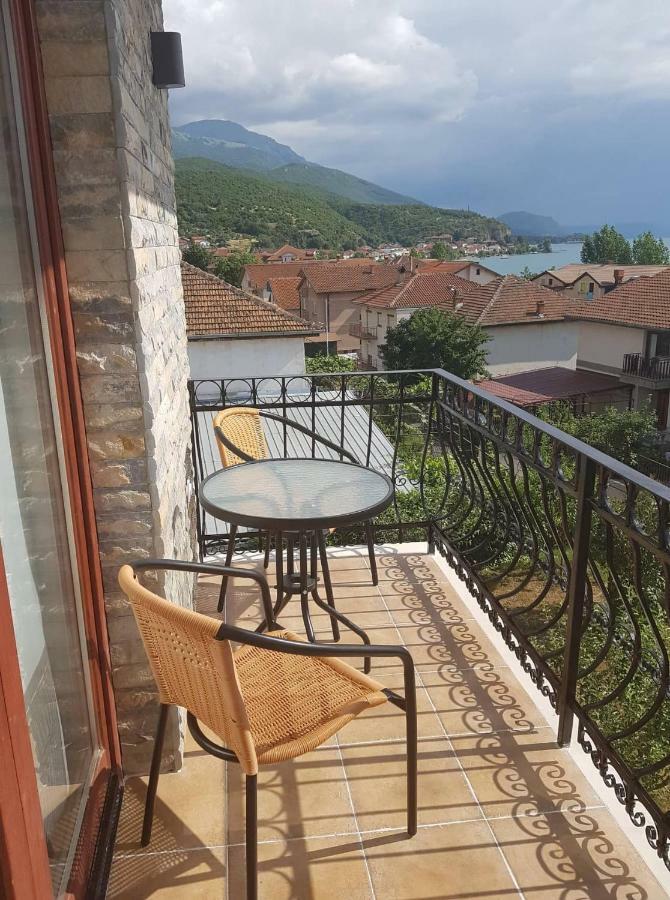 Et Larum Peštani Dış mekan fotoğraf