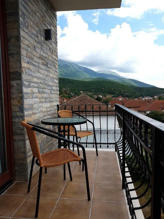 Et Larum Peštani Dış mekan fotoğraf