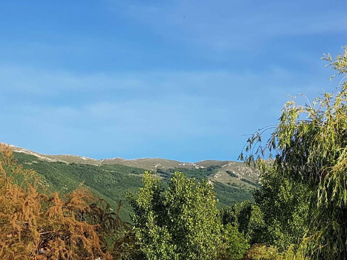 Et Larum Peštani Dış mekan fotoğraf